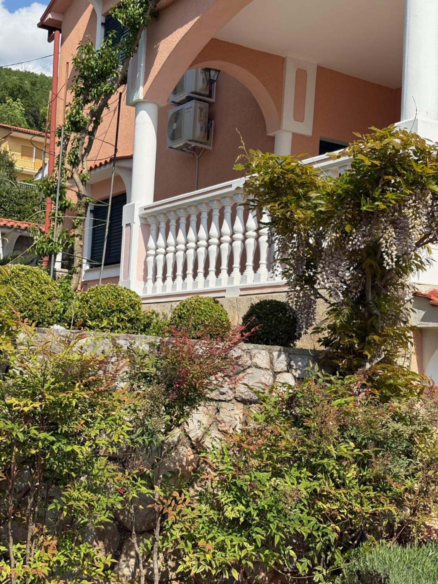 Bed And Breakfast Villa Iris Mošćenička Draga 外观 照片