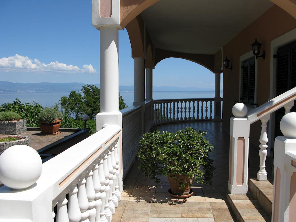 Bed And Breakfast Villa Iris Mošćenička Draga 外观 照片